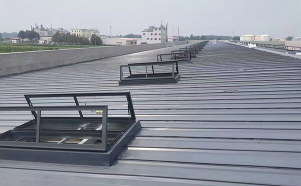 某中学室内体育馆广河排烟窗改造项目