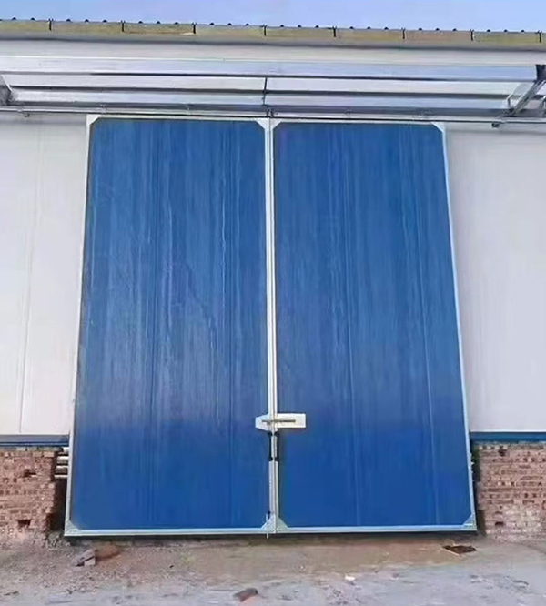 广河工业门在大型仓储物流通道中的应用实例