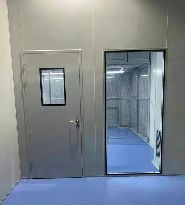 学校教学楼完成广河防火门标准化安装